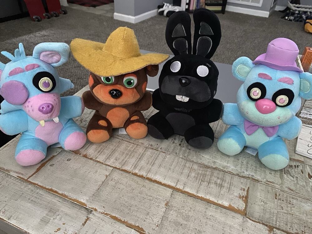 Five Nights At Freddy's 4 pc Plush Lot - 2021 Plush Funko